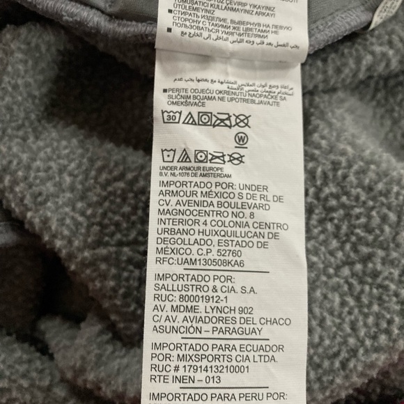 Under ARMOUR kids pink and grey fleece jacket. Size 16.5” pit to pit - Picture 6 of 6